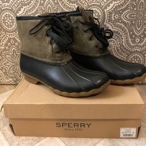 Sperry Women's Saltwater Tassel Corduroy